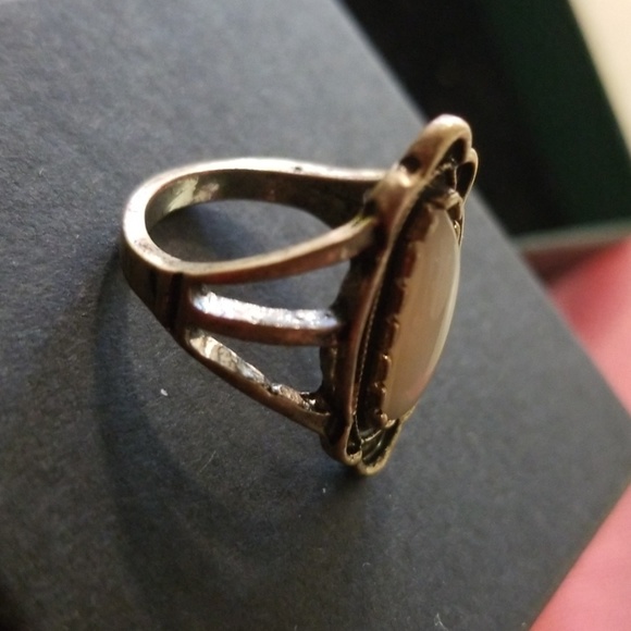 Ring - Picture 2 of 3